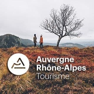 Auvergne-Rhône-Alpes Tourisme color logo
