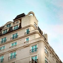 CARLES Hotel color logo