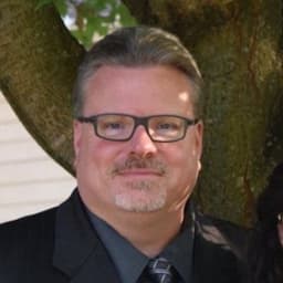 William R Lindow DMD