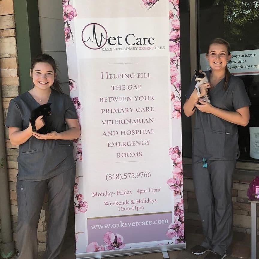 Oaks Vet Care color logo