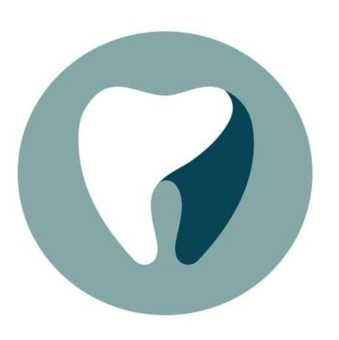 Resolution Specialist Treatment Centre color logo
