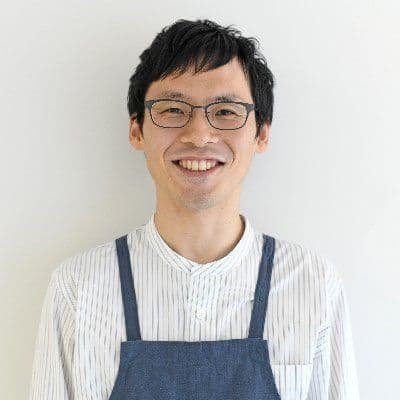 白ごはん.Comをやってる人 color logo