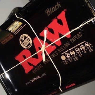 Raw Rolling Paper color logo